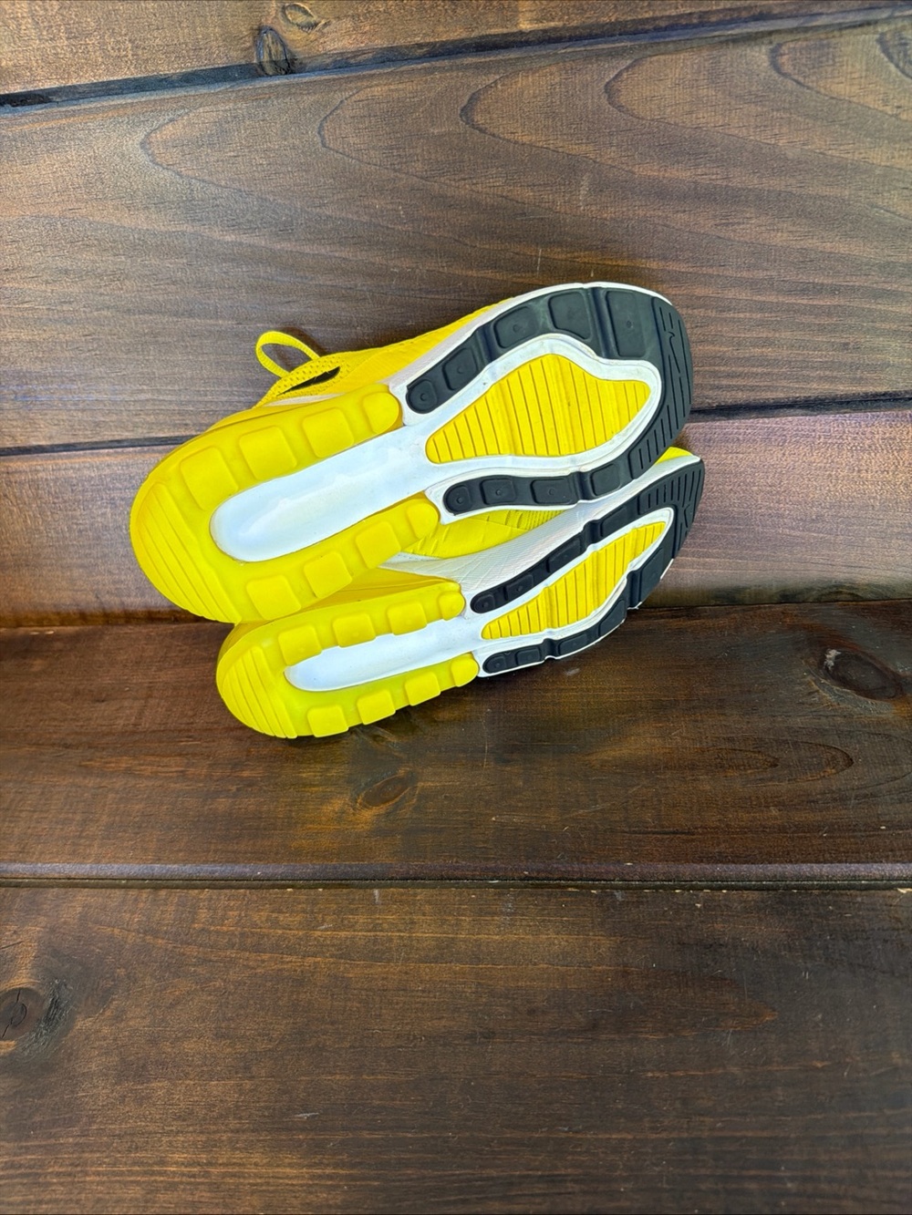 Nike Air Max 270 ‘Yellow Strike’ Sneakers Running Shoes Women Size 9 - Picture 7 of 12